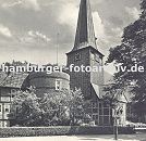 11_21483 altes Foto ca. 1936  von der Bergedorfer Kantorei und der St. Petri und Pauli Kirche. In dem Fachwerkgebäude, dem früheren Organistenhaus, wurde 1699 der Rokoko Komponist Johann Adolph Hasse geboren. Der runde Klinkerturm ist erst 1836 errichtet.  www.hamburger-fotoarchiv.de