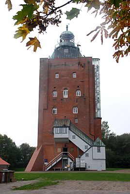 011_15084 - schon seit 1924 steht der mchtige Turm unter Denkmalschutz - es ist das lteste nicht-sakrale Gebude Hamburgs.