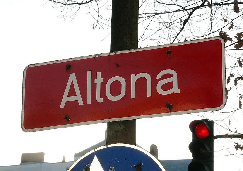 Altona Nord ist ein Stadtteil des Hamburger Bezirks Altona. Der Stadtteil entspricht der nördlichen Vorstadt der bis 1938 selbständigen holsteinischen Stadt Altona. Der Hamburger Stadtteil hat eine Fläche von 2,2 km² und ca.  3488 Stadtteilschild / Grenze zum Stadtteil Altona Nord.
