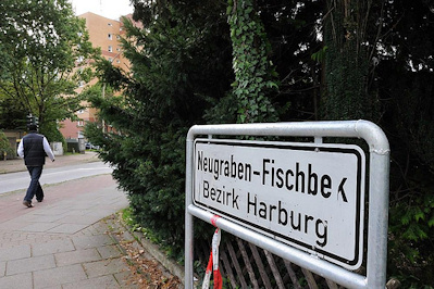 8957 Stadtteilschild Neugraben Fischbek Bezirk Harburg - Stadtteilgrenze zu Hamburg Hausbruch.