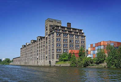 9517 Bilder aus dem Industriegebiet Hamburg Veddel - Fotos aus dem Veddeler Gewerbegebiet, Industriearchitektur am Kanal.