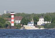 065_8021 Das Aufsichtsschiff des Staatlichen Fischereiamts Bremerhaven, die NARWAL vor Stader Sand - das Schiff liegt in Cuxhaven und erreicht eine Hchstgeschwindigkeit von 21 Knoten.